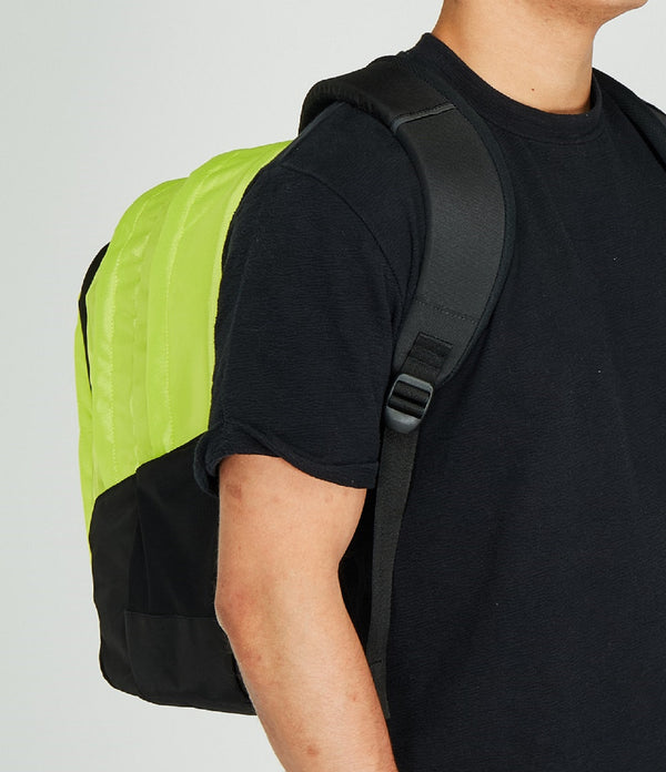 Zaino Seven TECH – Riciclato, Capiente e Porta PC (Giallo)