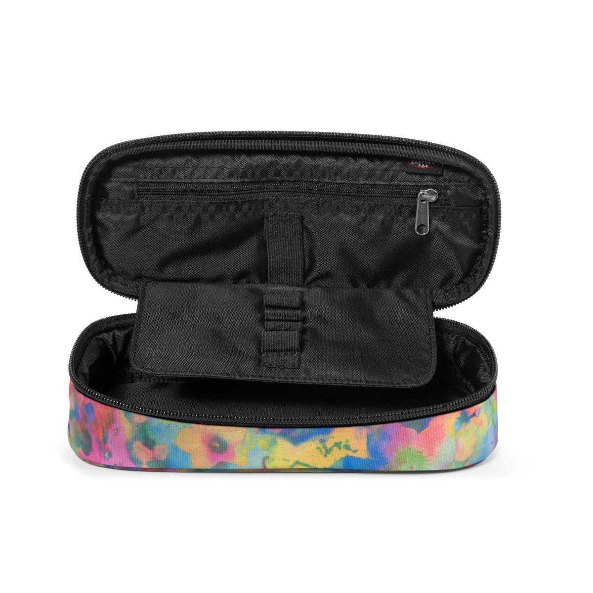 Astuccio Eastpak Oval Single Flower Blur Mix – Originalità e Ordine in un Solo Colpo d'Occhio - Quiscuola