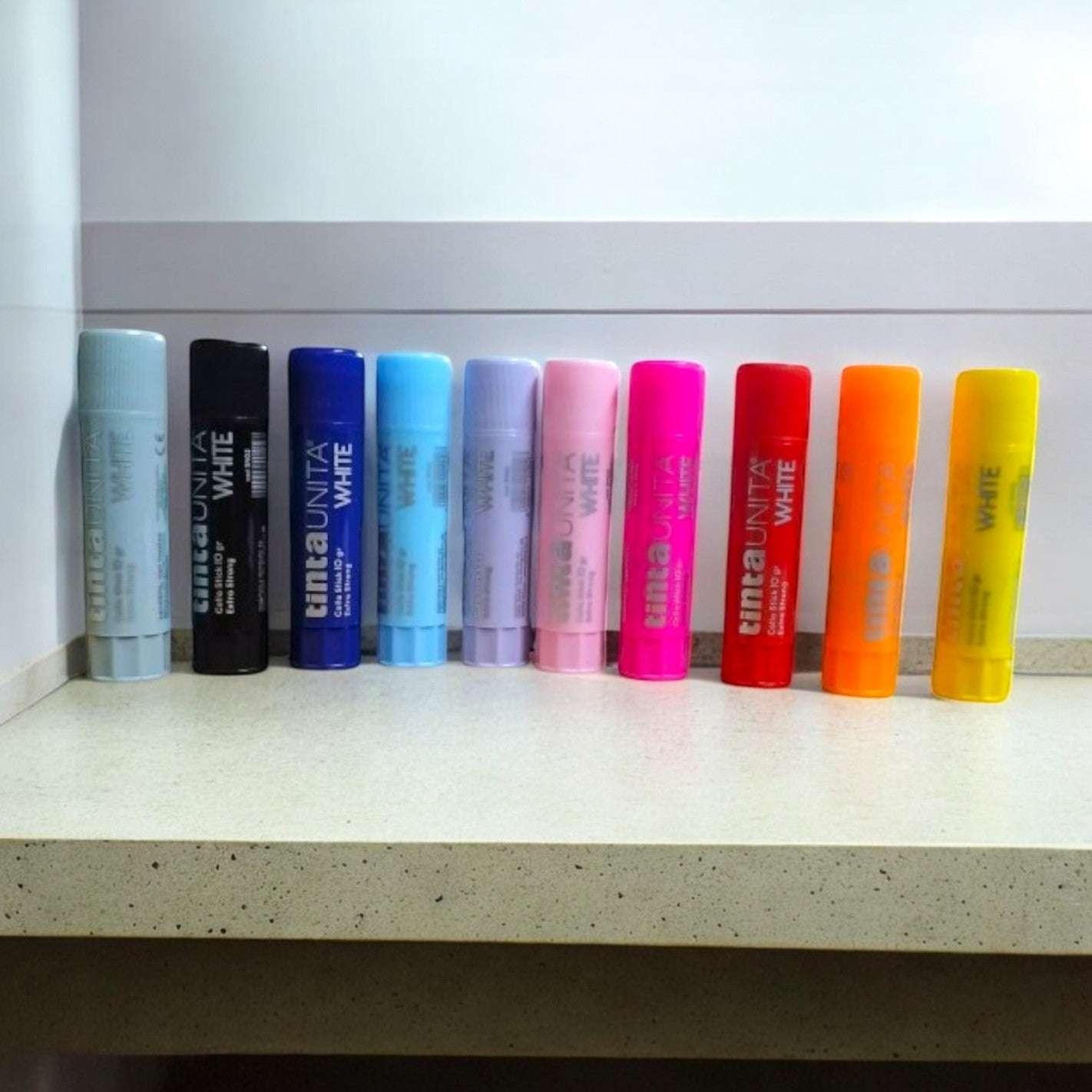 Colla Stick Tinta Unita White – Extra Strong e Sicura per Scuola e Ufficio.