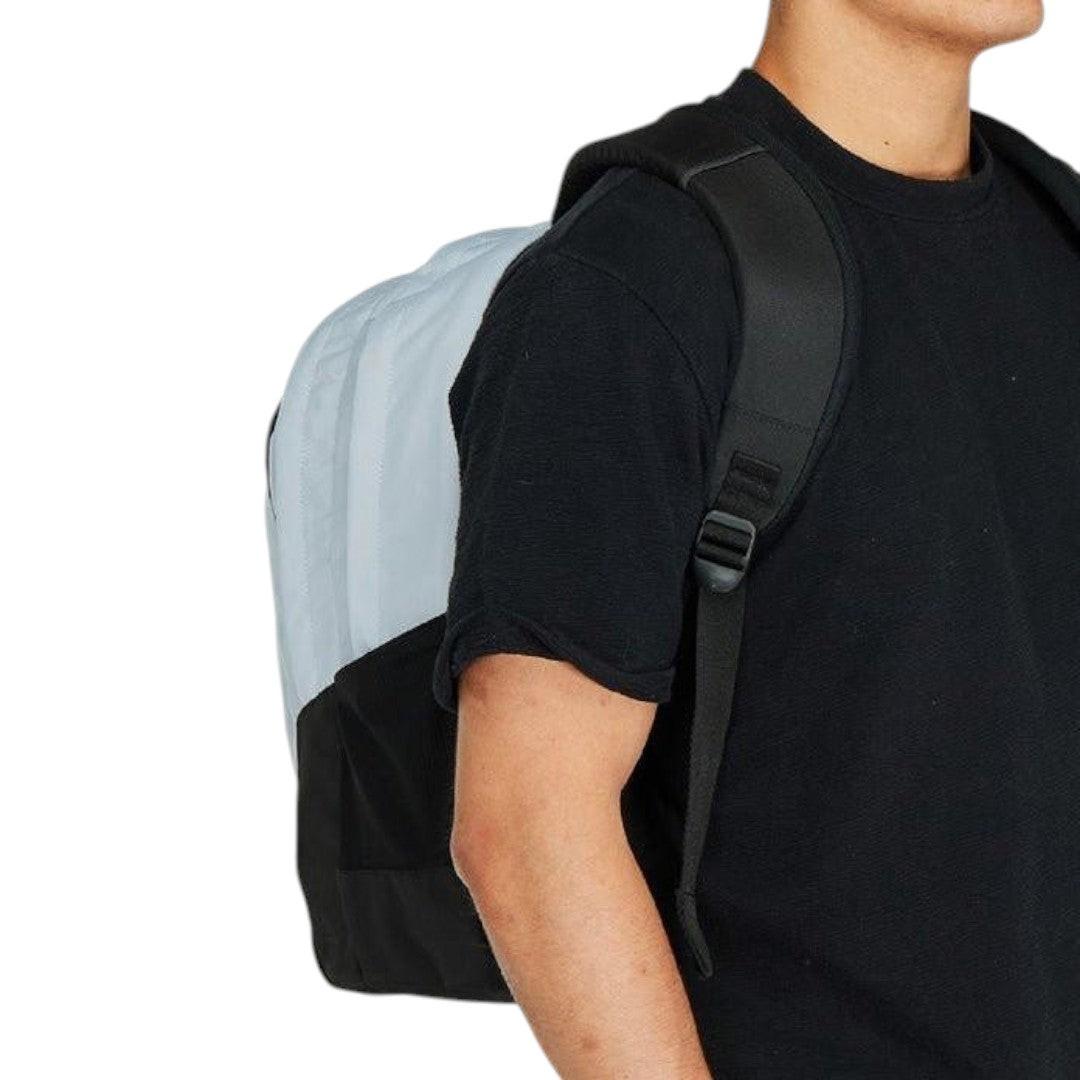 Zaino Seven TECH – Riciclato, Capiente e Porta PC (Bianco).