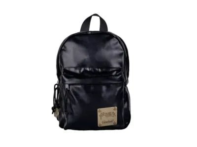 Mini Zaino Geolier x Colourbook: Comodità e Stile in Formato Compatto - Quiscuola