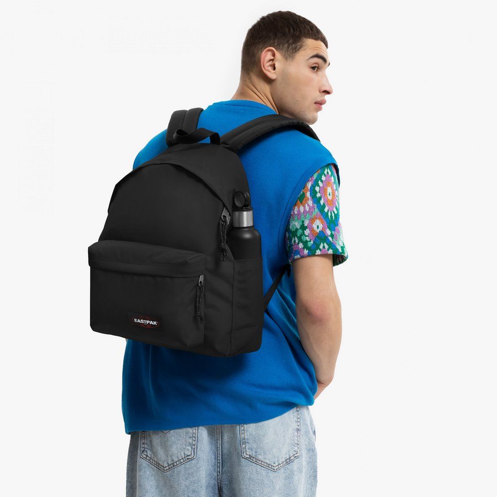 Zaino Eastpak Day Pak’R Nero – Design urbano e funzionalità smart - Quiscuola